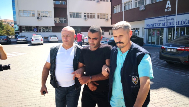 Aksaray’da ‘Biz Polisiz’ Diyerek Evi Soyan 4 Şüpheli Yakalandı