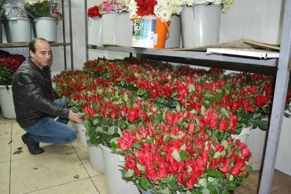 Seraları Vuran Hortumdan Sevgililer Günü’nde Çiçek Fiyatları Da Etkilenecek