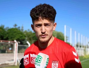 Sivasspor’un genç futbolcusu Emirhan Başyiğit, formayı alıp ulusal gruba gitmek istiyor