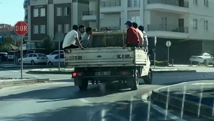 Aksaray’da Tehlikeli Seyahat: Kamyonetin Kasasında 6 Kişi
