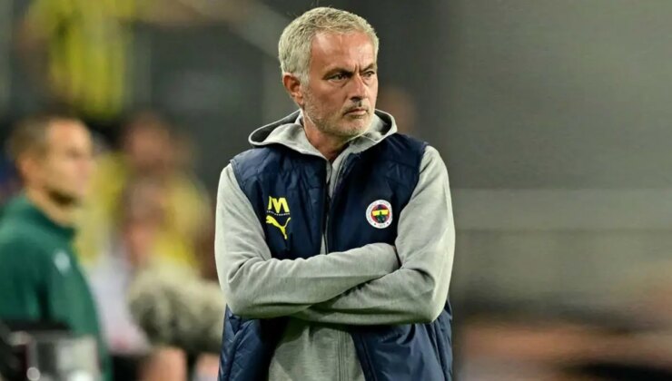 Mourinho’dan sürpriz orta saha tercihi! Antalyaspor-Fenerbahçe maçının birinci 11’leri belirli oldu