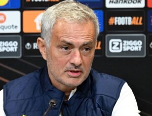 Fenerbahçe’den kovulan Mourinho yeni kadrosunda inanılmaz işler yapıyor