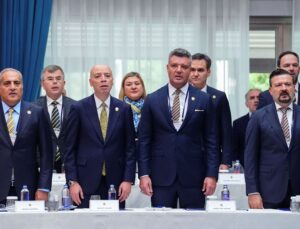 Fenerbahçe idaresi harika toplanıyor